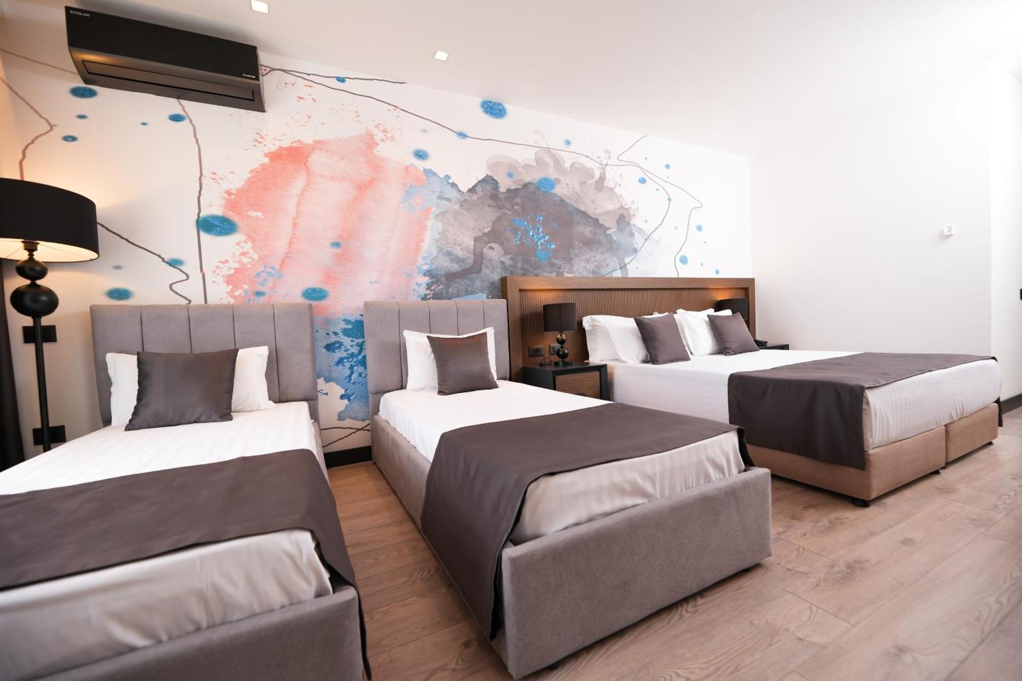 Palladium Hotel- Private Included Gjestgiverier Dhërmi
