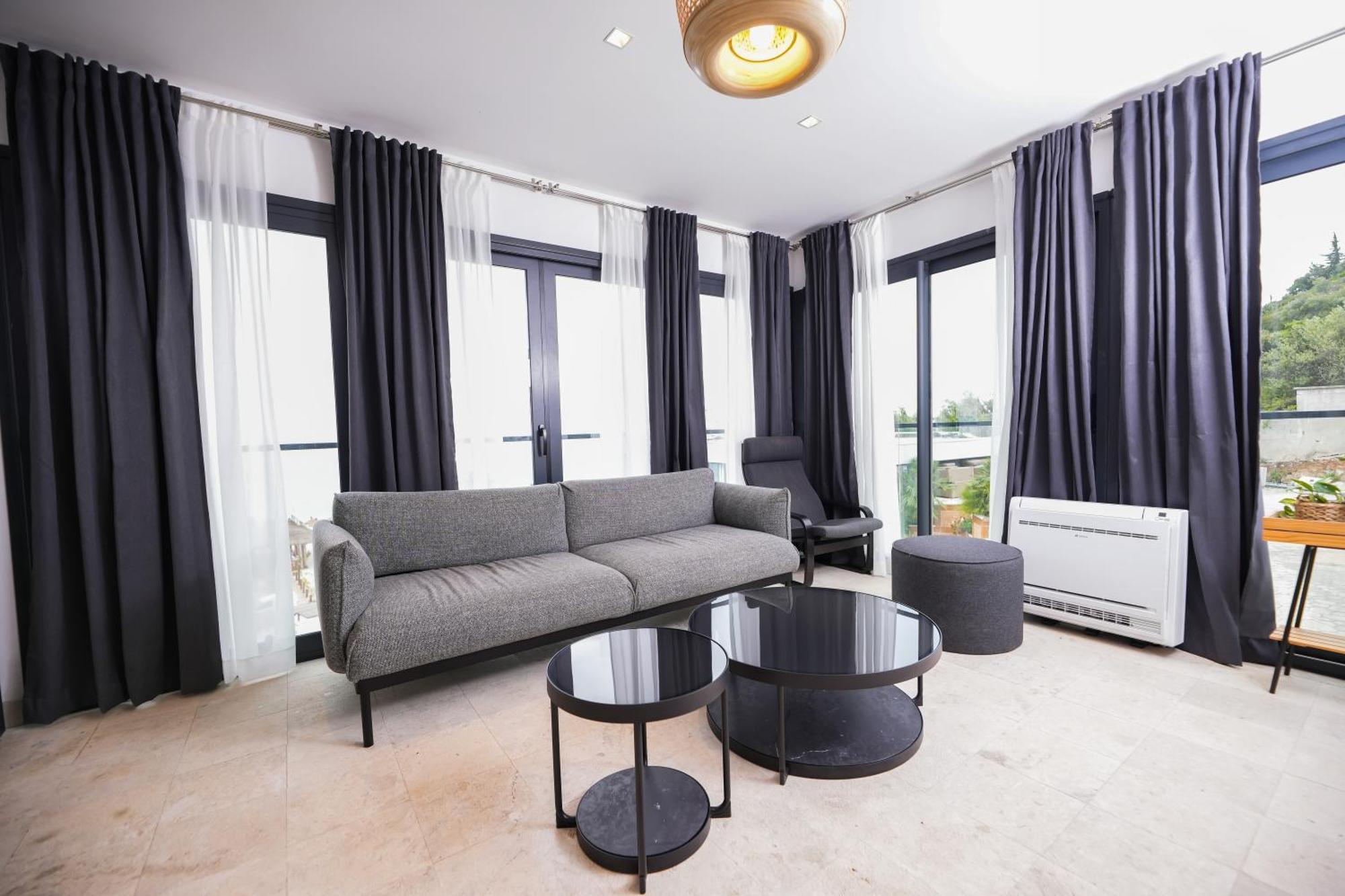 Guest house Palladium Hotel- Private Included Dhermi